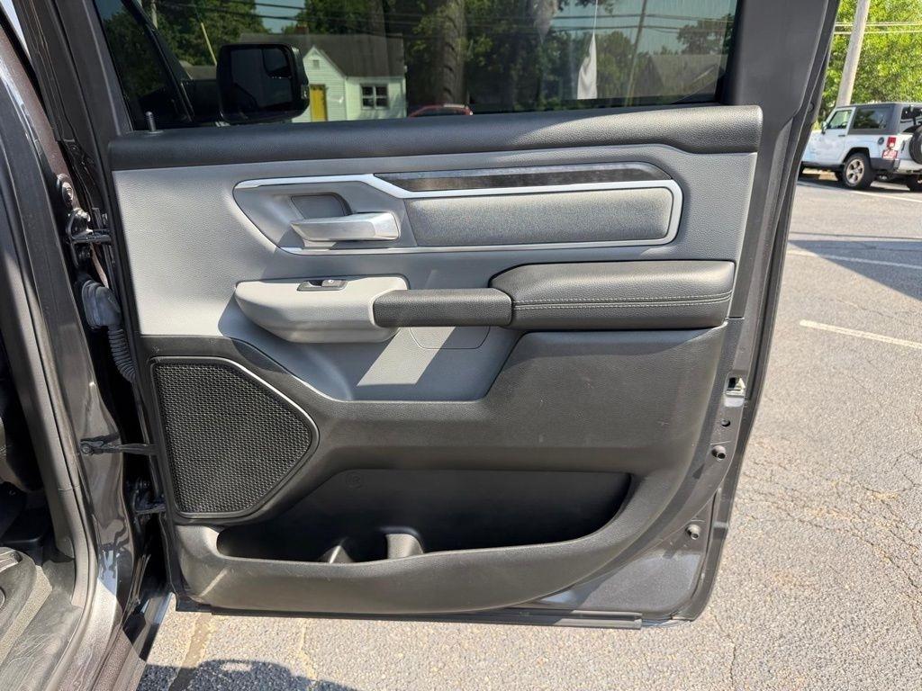 RAM 1500 Big Horn Crew Cab SWB 4WD 2020