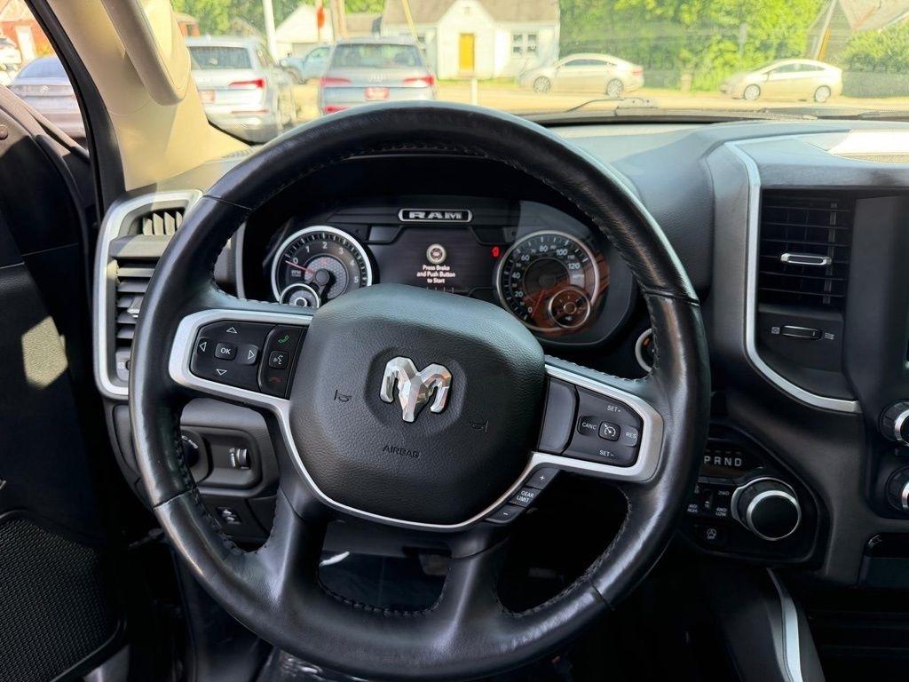RAM 1500 Big Horn Crew Cab SWB 4WD 2020