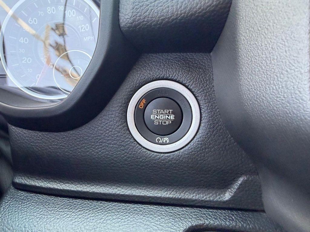 RAM 1500 Big Horn Crew Cab SWB 4WD 2020