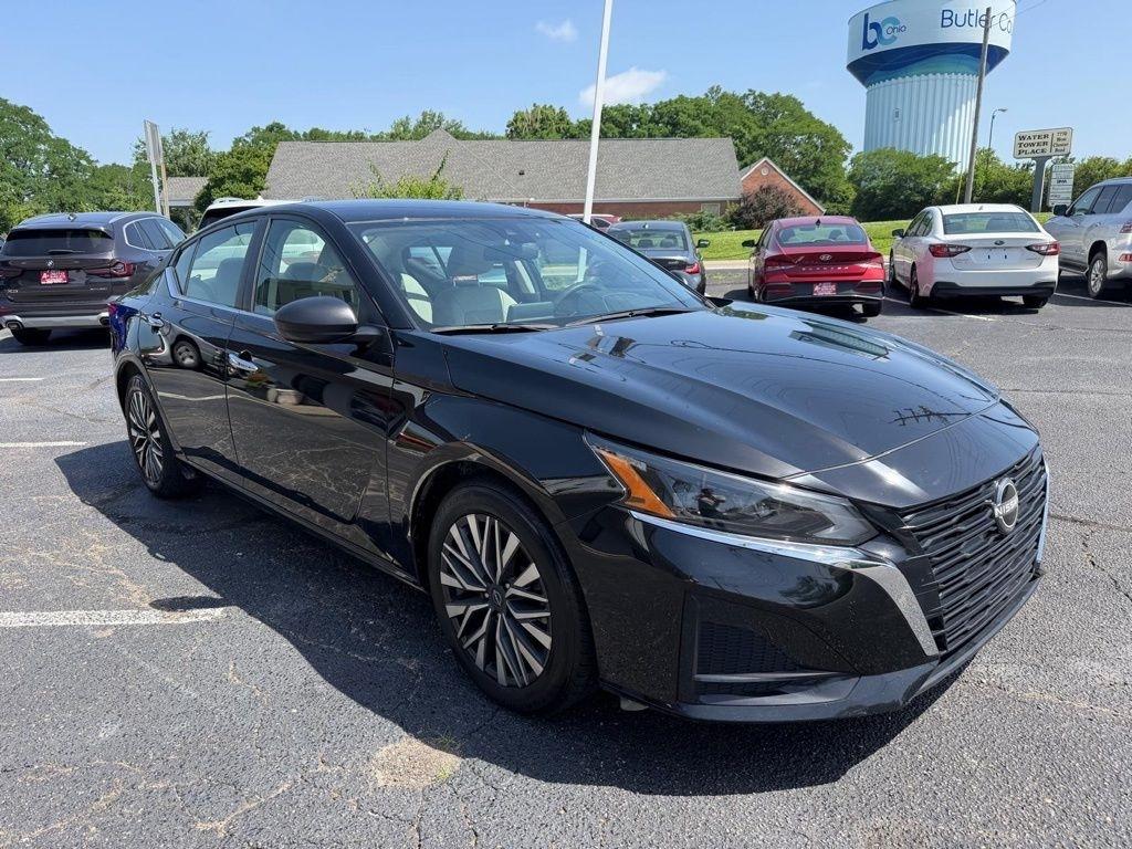 Nissan Altima 2.5 SV 2025