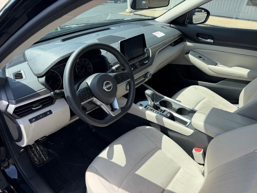 Nissan Altima 2.5 SV 2025