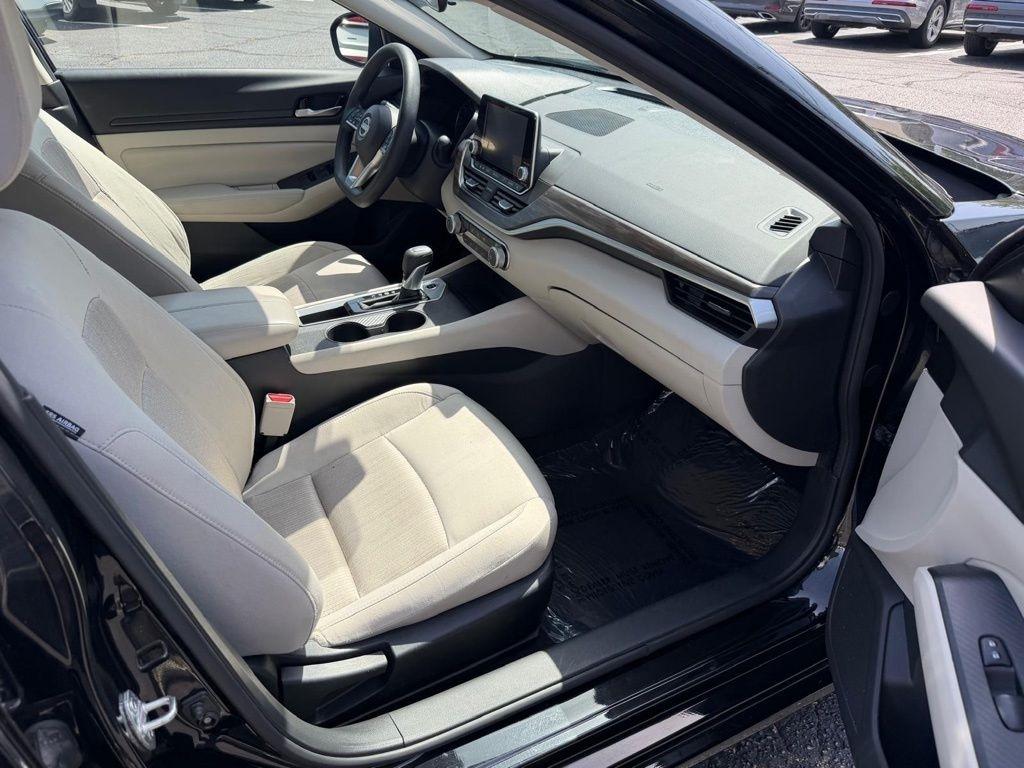 Nissan Altima 2.5 SV 2025