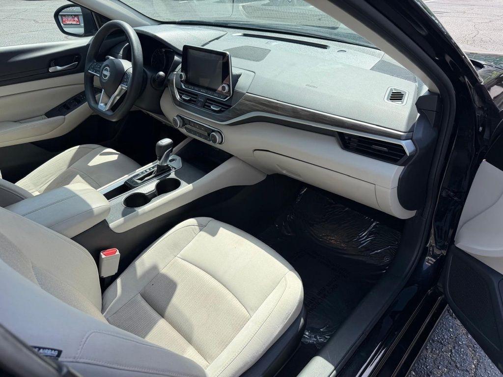 Nissan Altima 2.5 SV 2025