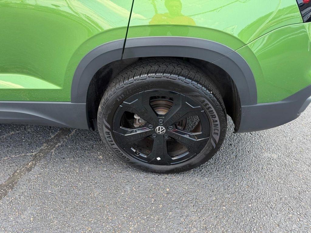 Volkswagen Taos SE 4Motion Black 2025