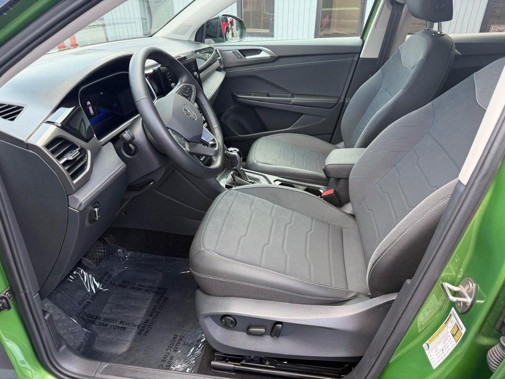 Volkswagen Taos SE 4Motion Black 2025
