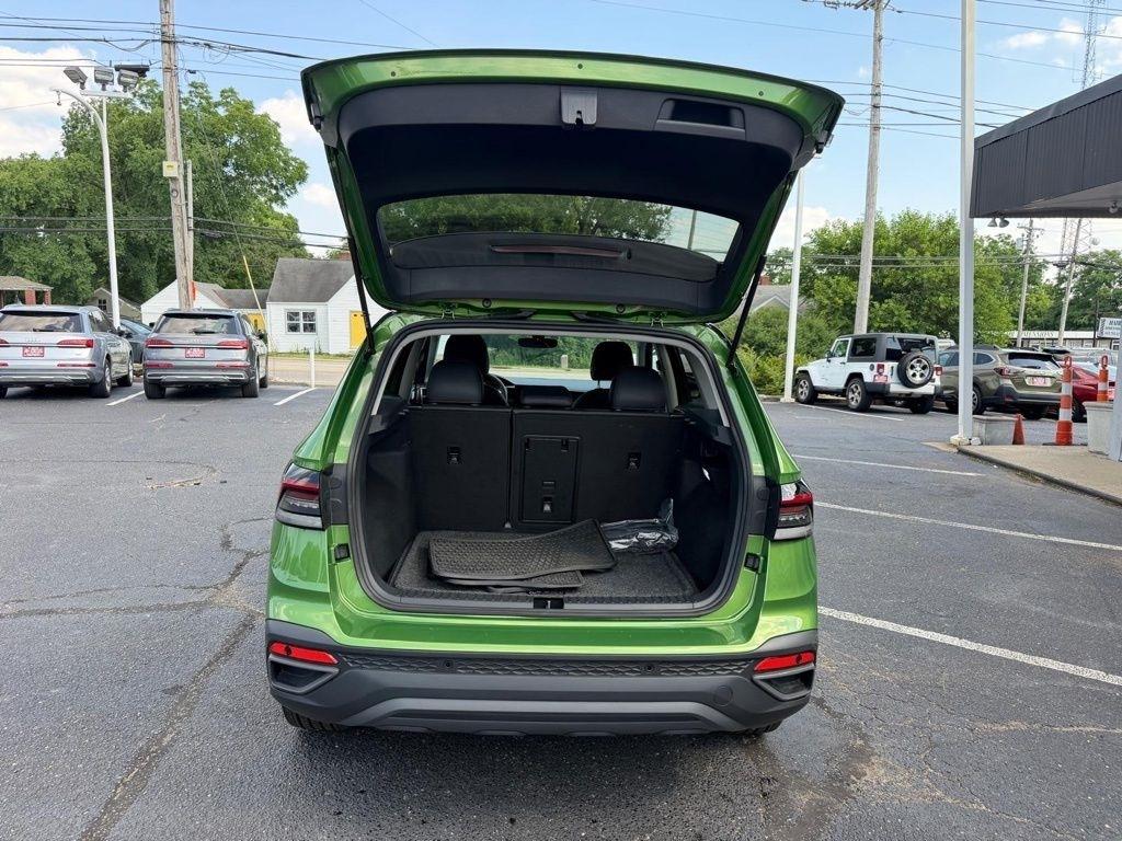 Volkswagen Taos SE 4Motion Black 2025