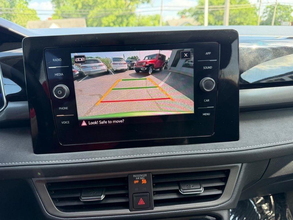 Volkswagen Taos SE 4Motion Black 2025