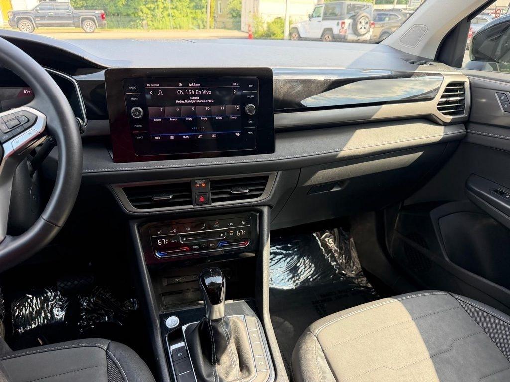 Volkswagen Taos SE 4Motion Black 2025