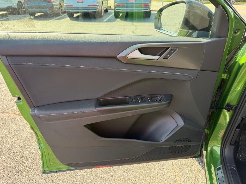 Volkswagen Taos SE 4Motion Black 2025