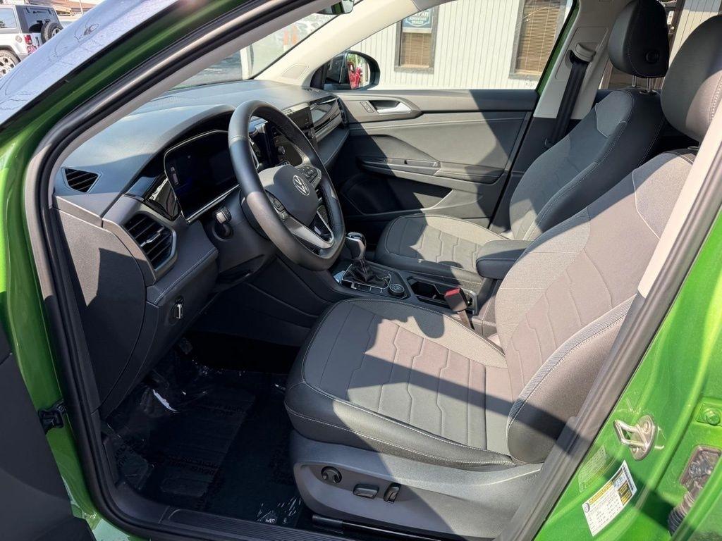 Volkswagen Taos SE 4Motion Black 2025