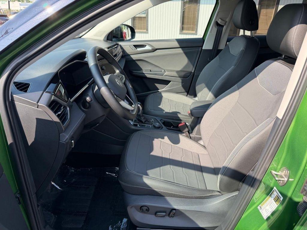 Volkswagen Taos SE 4Motion Black 2025