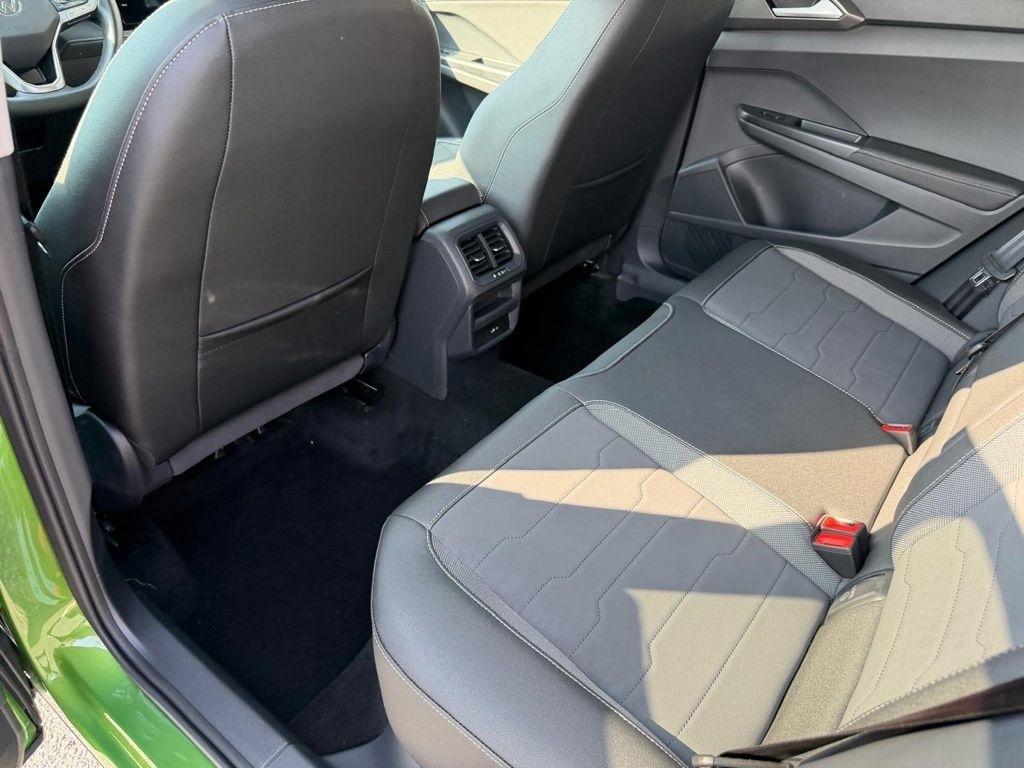 Volkswagen Taos SE 4Motion Black 2025