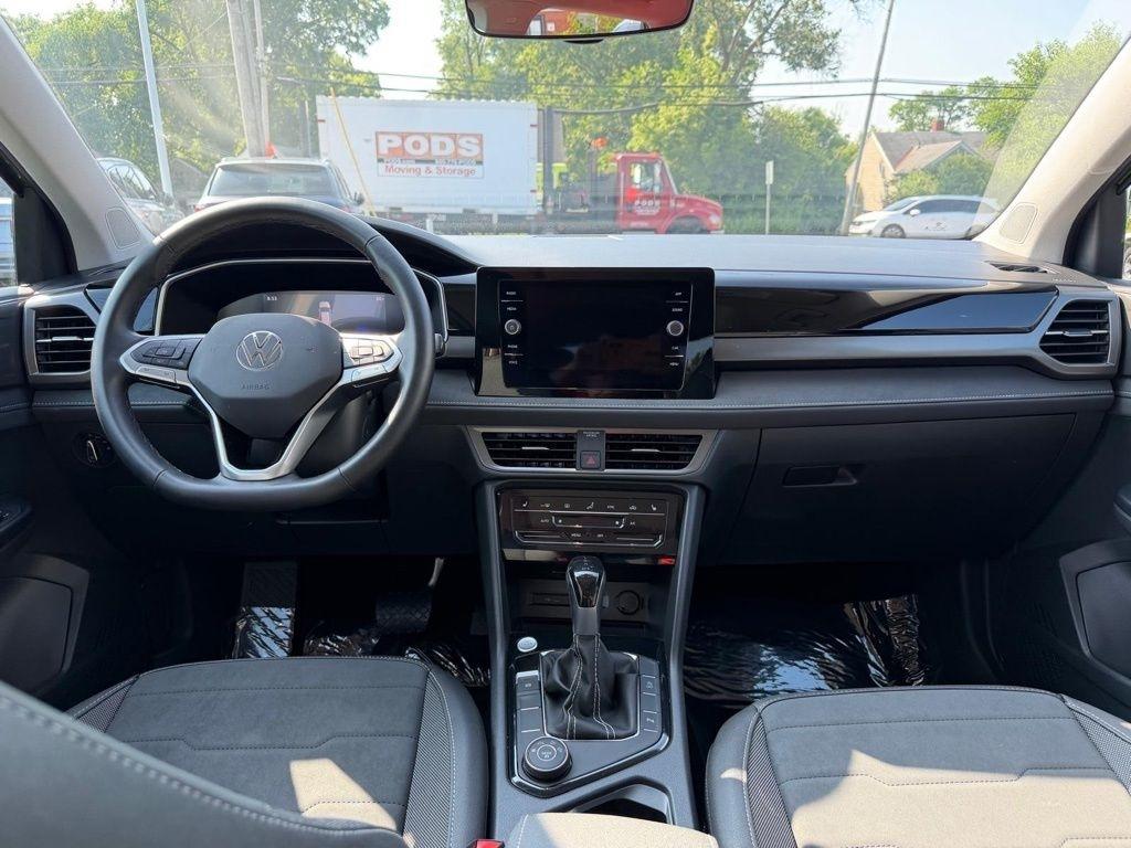 Volkswagen Taos SE 4Motion Black 2025
