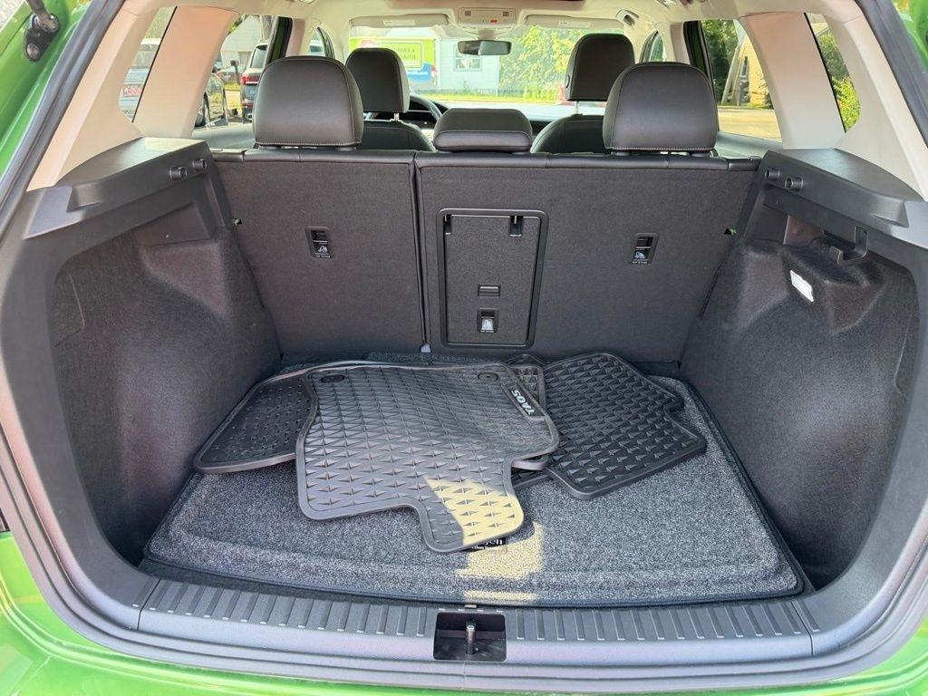 Volkswagen Taos SE 4Motion Black 2025