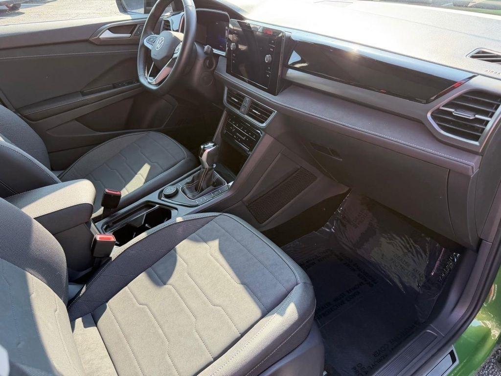 Volkswagen Taos SE 4Motion Black 2025