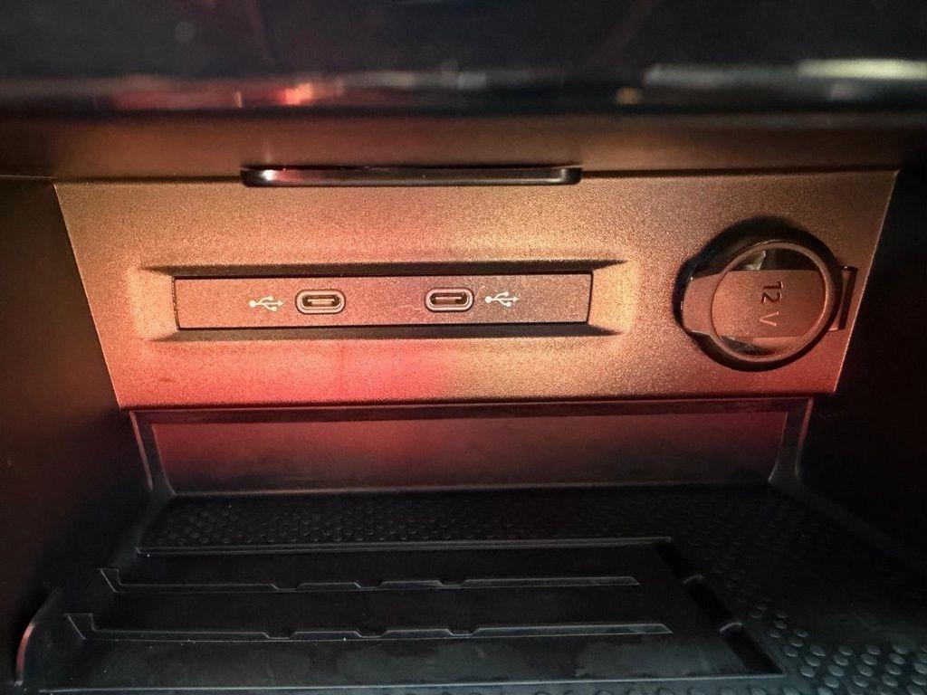 Volkswagen Taos SE 4Motion Black 2025