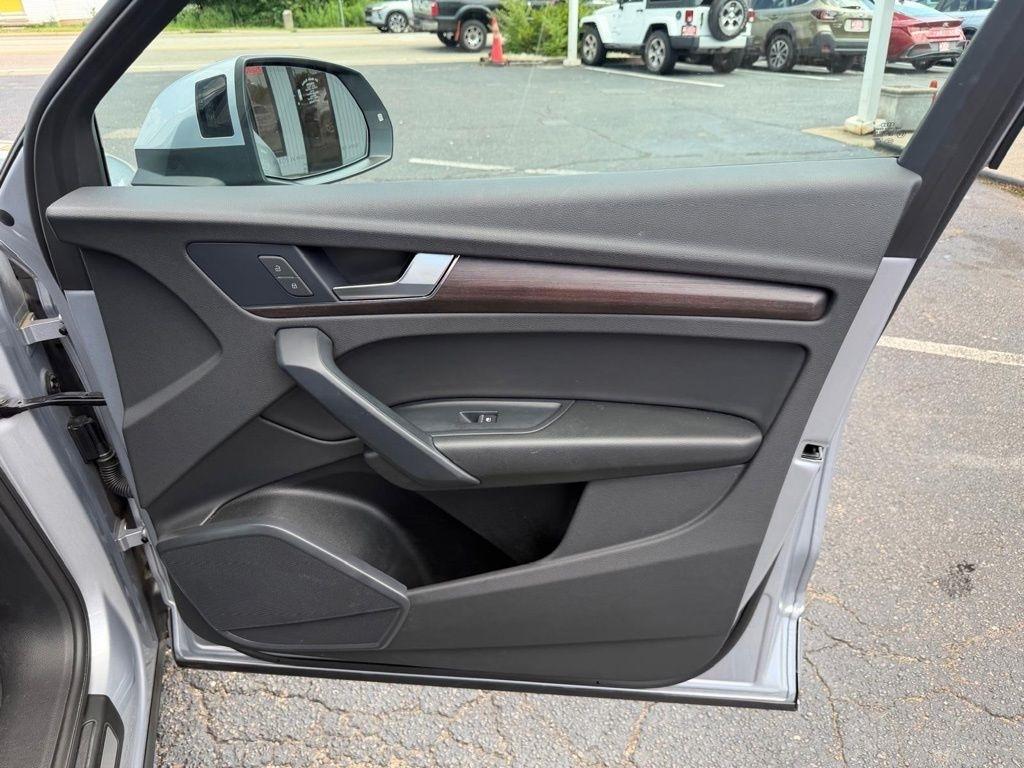 Audi Q5 2.0T Premium quattro 2023