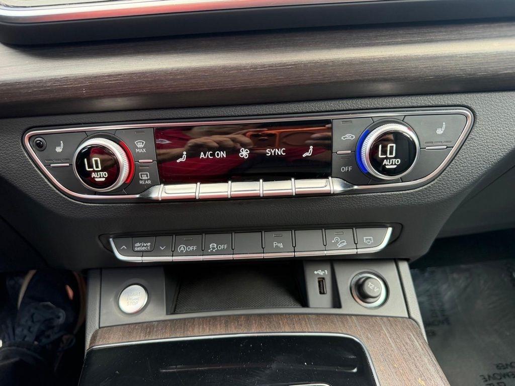 Audi Q5 2.0T Premium quattro 2023