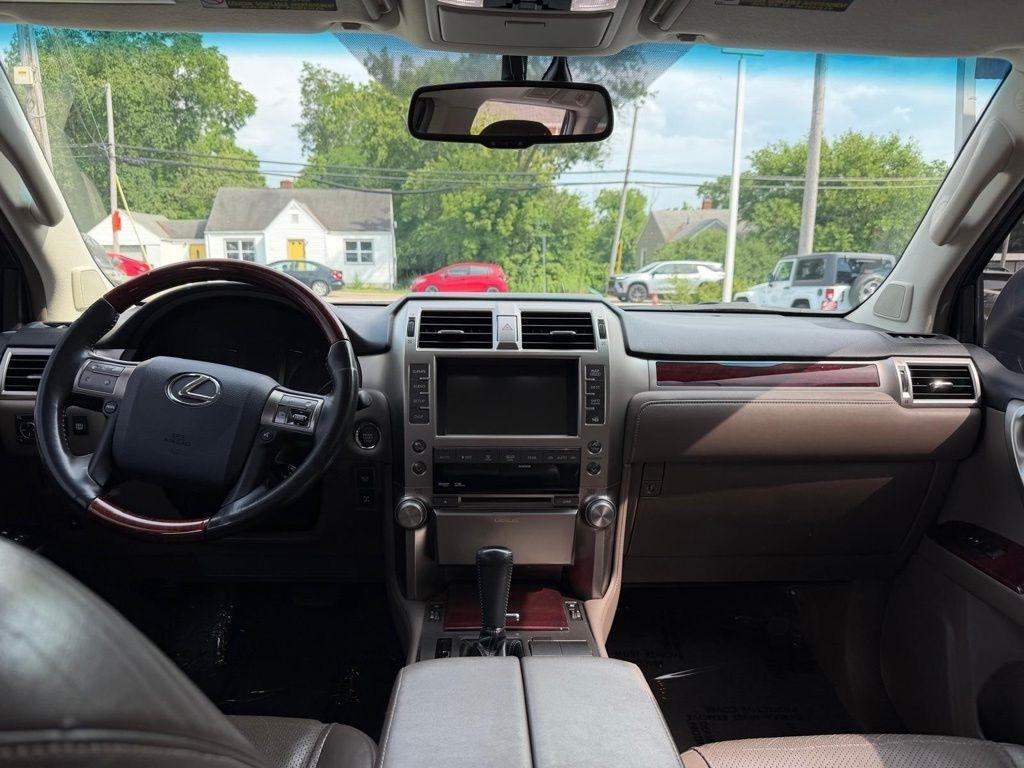 Lexus GX 460 Sport Utility 2011
