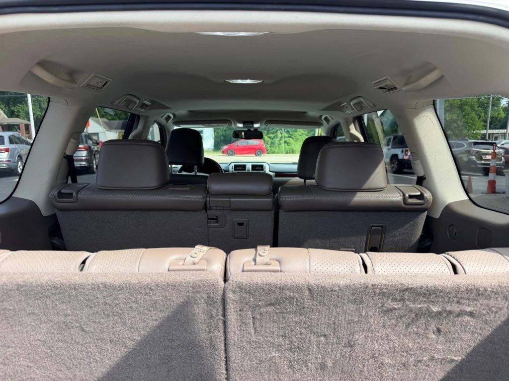 Lexus GX 460 Sport Utility 2011
