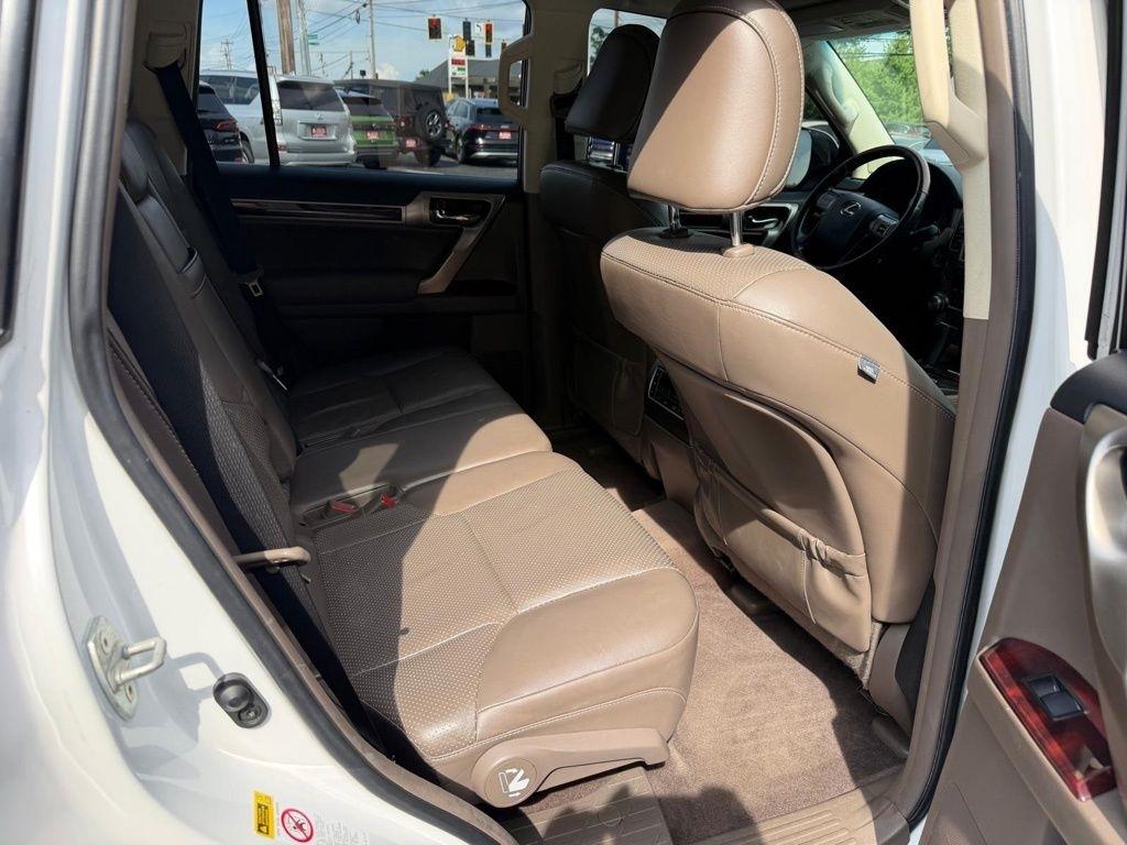 Lexus GX 460 Sport Utility 2011