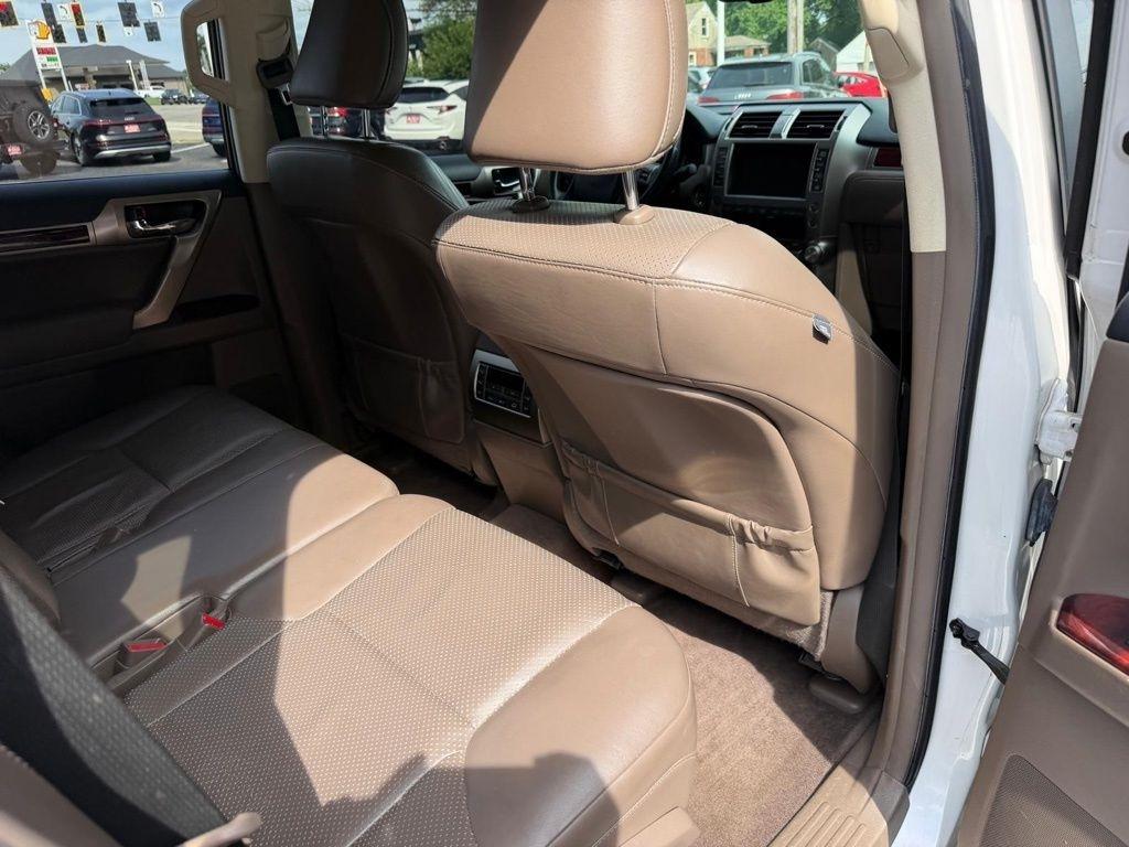 Lexus GX 460 Sport Utility 2011