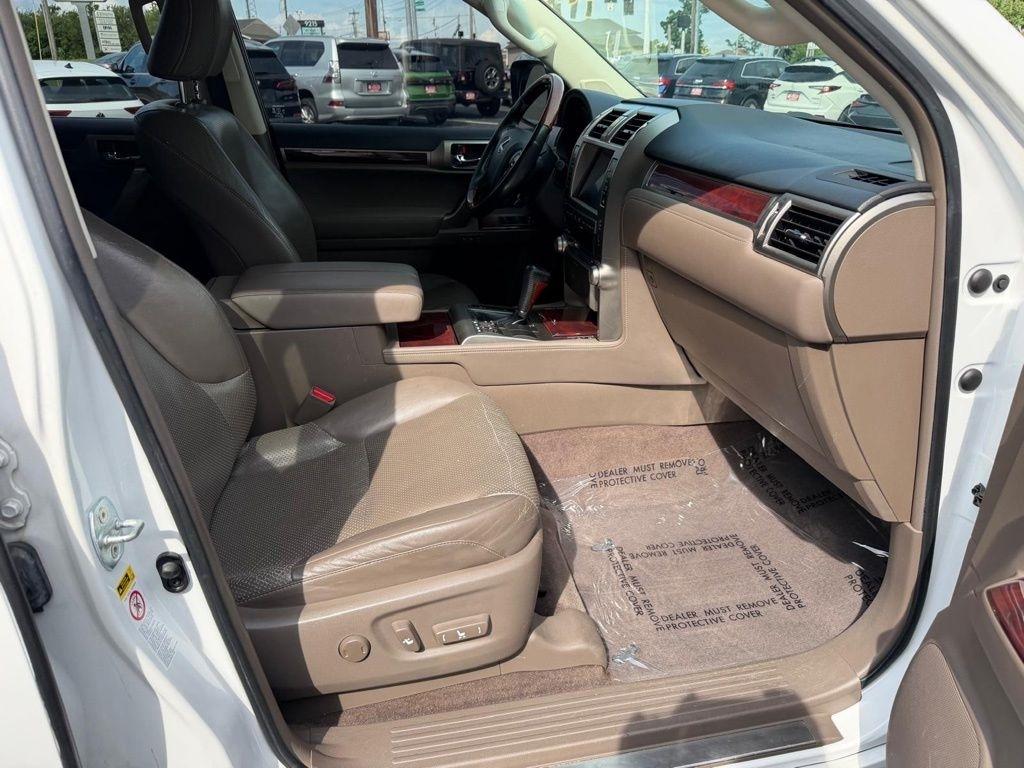 Lexus GX 460 Sport Utility 2011