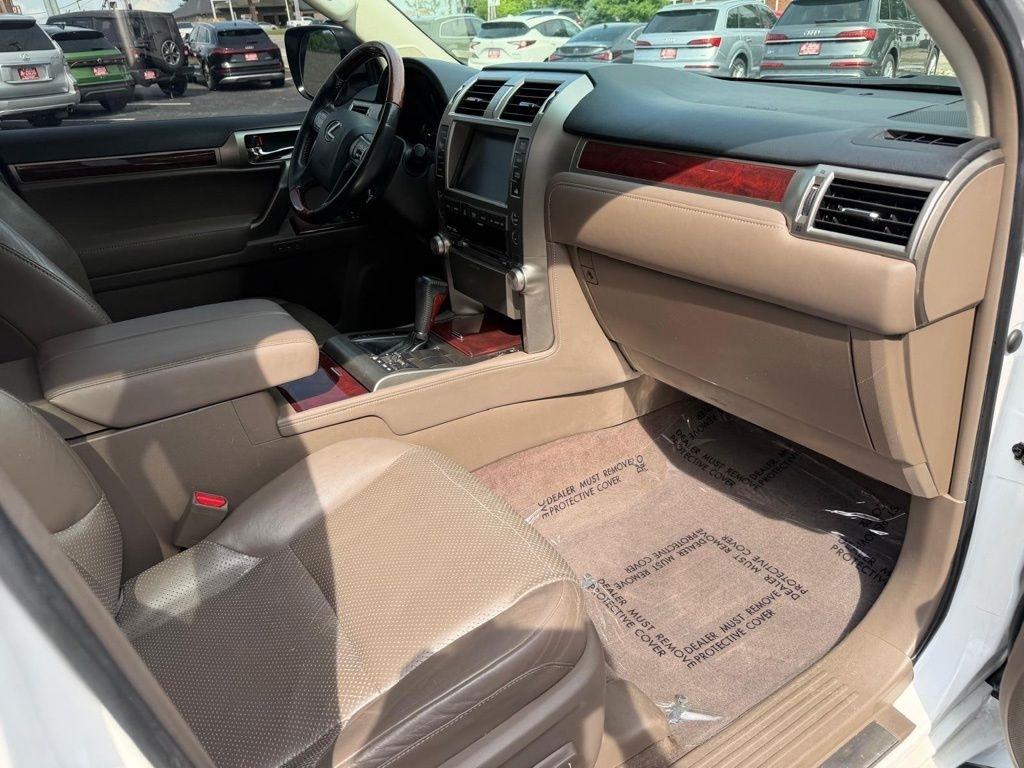 Lexus GX 460 Sport Utility 2011