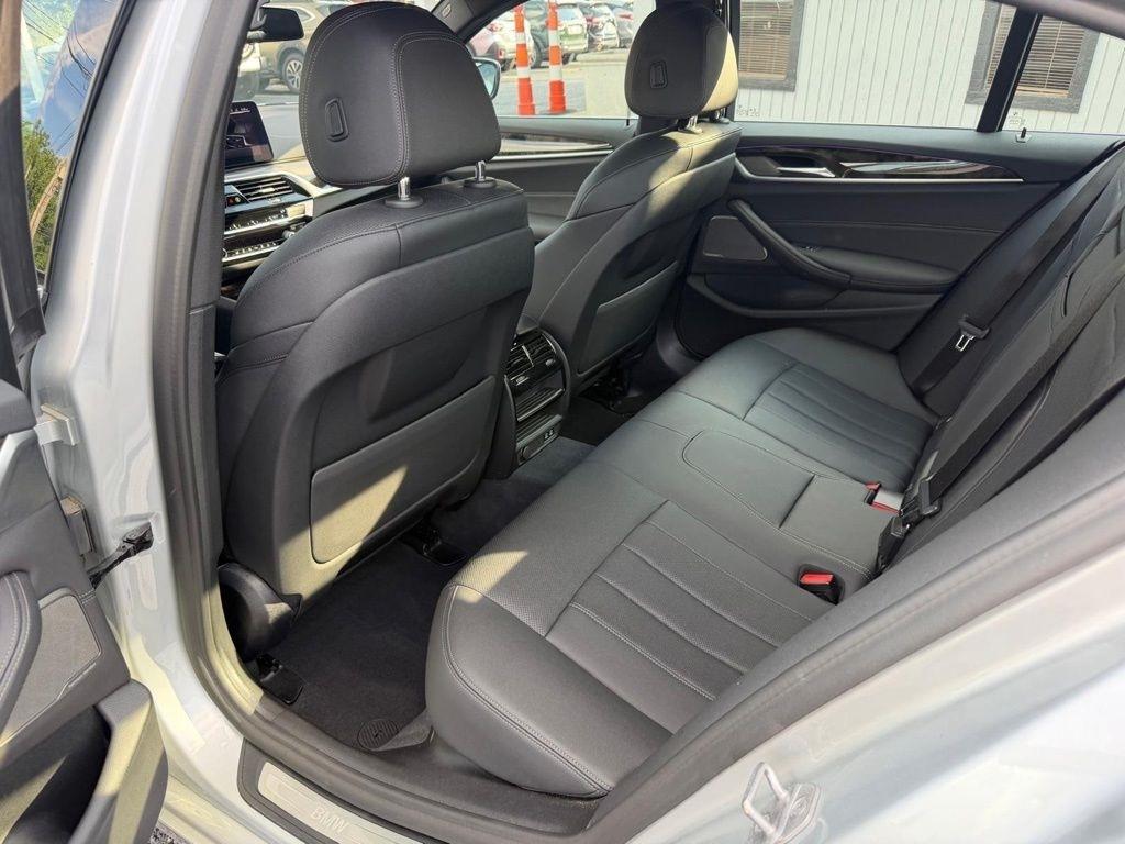 BMW 5-Series 530i xDrive 2021