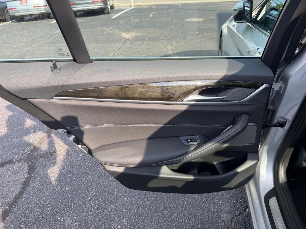 BMW 5-Series 530i xDrive 2021