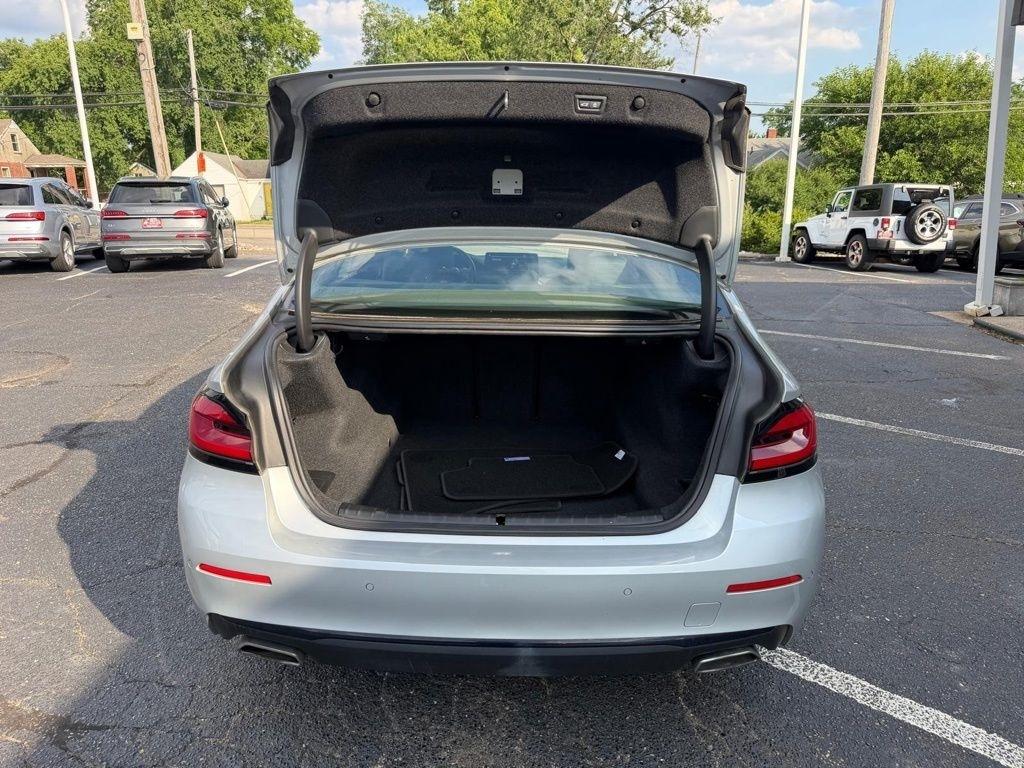 BMW 5-Series 530i xDrive 2021