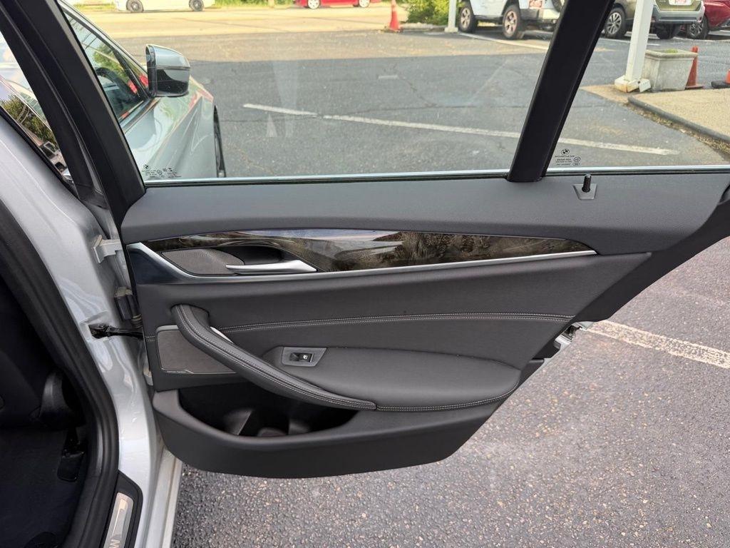 BMW 5-Series 530i xDrive 2021