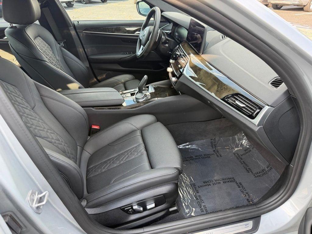 BMW 5-Series 530i xDrive 2021