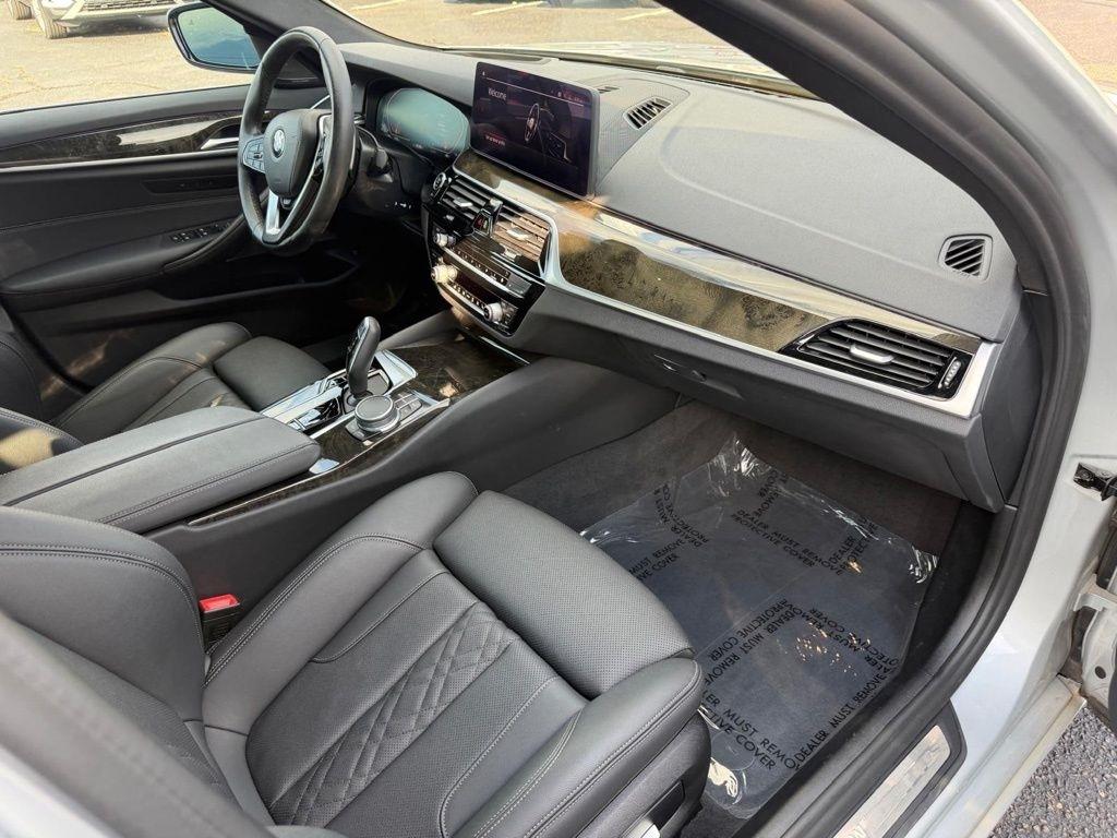 BMW 5-Series 530i xDrive 2021