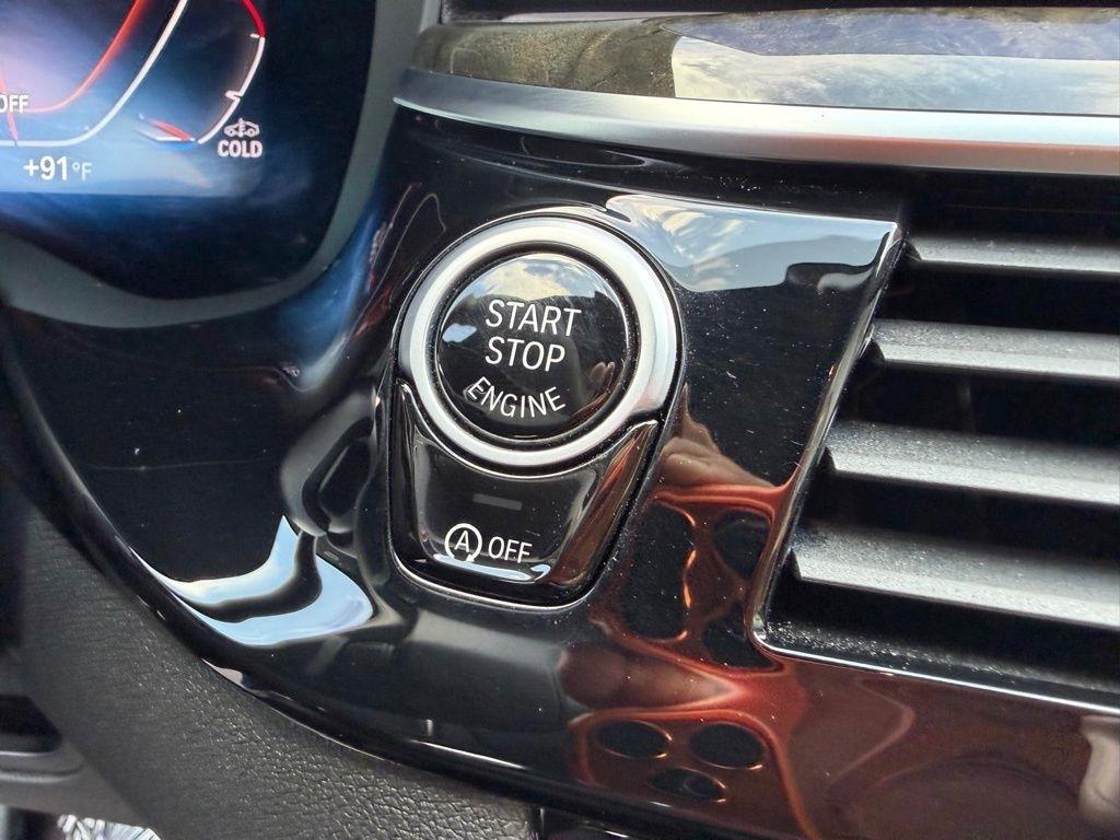 BMW 5-Series 530i xDrive 2021