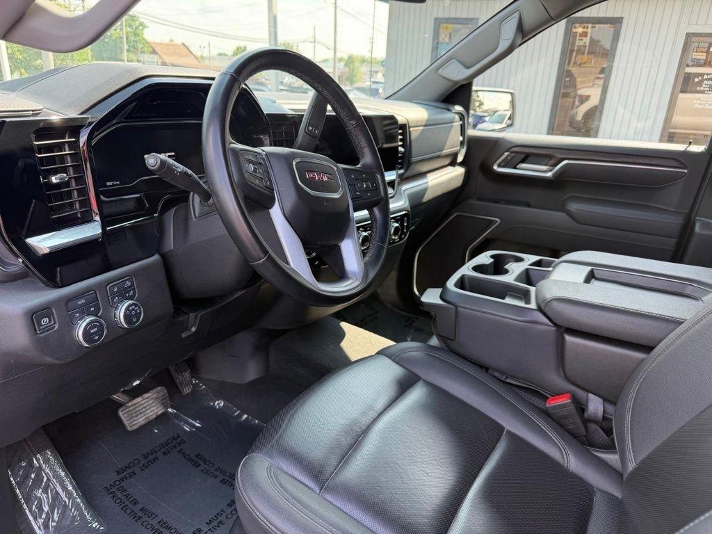 GMC Sierra 1500 SLT Crew Cab 4WD 2025