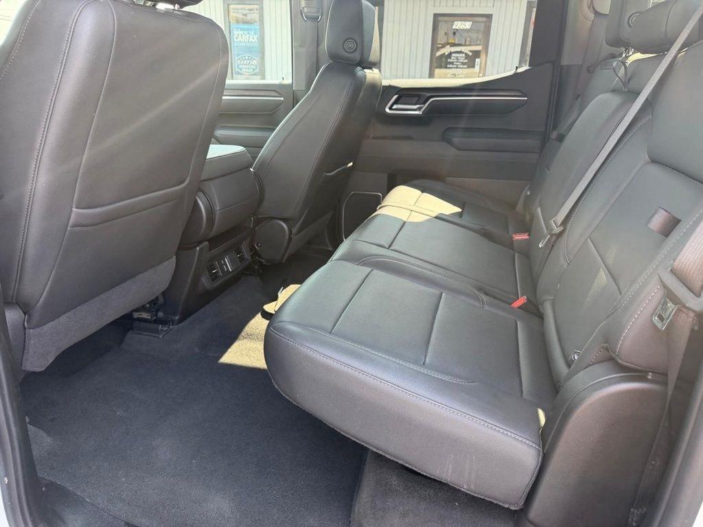 GMC Sierra 1500 SLT Crew Cab 4WD 2025