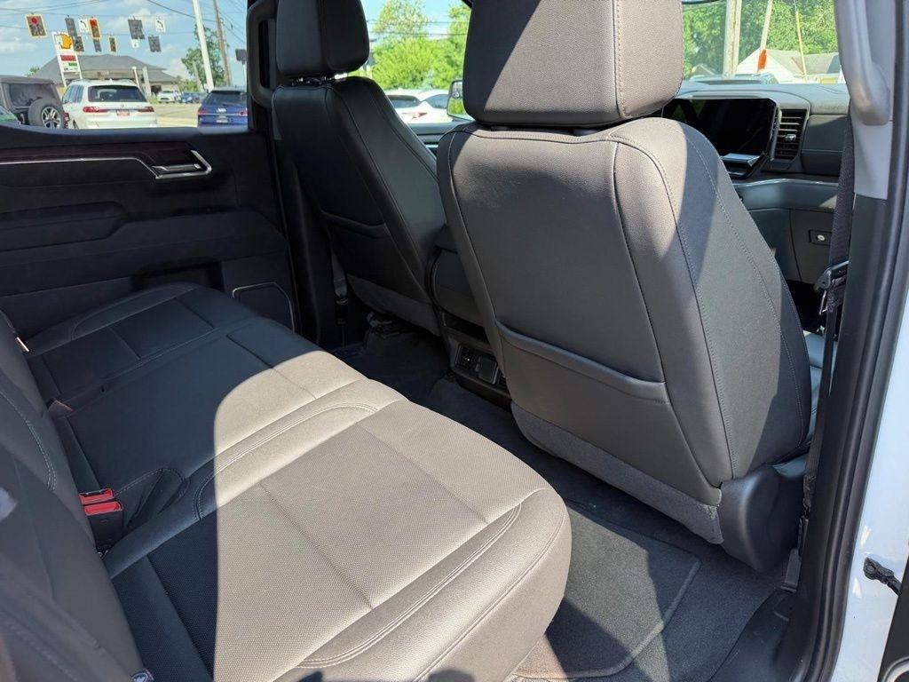 GMC Sierra 1500 SLT Crew Cab 4WD 2025