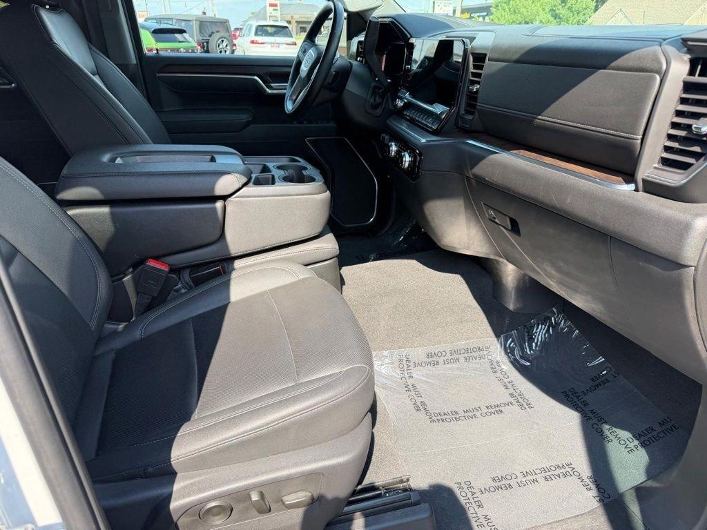 GMC Sierra 1500 SLT Crew Cab 4WD 2025