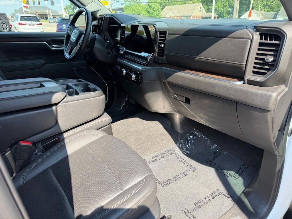 GMC Sierra 1500 SLT Crew Cab 4WD 2025