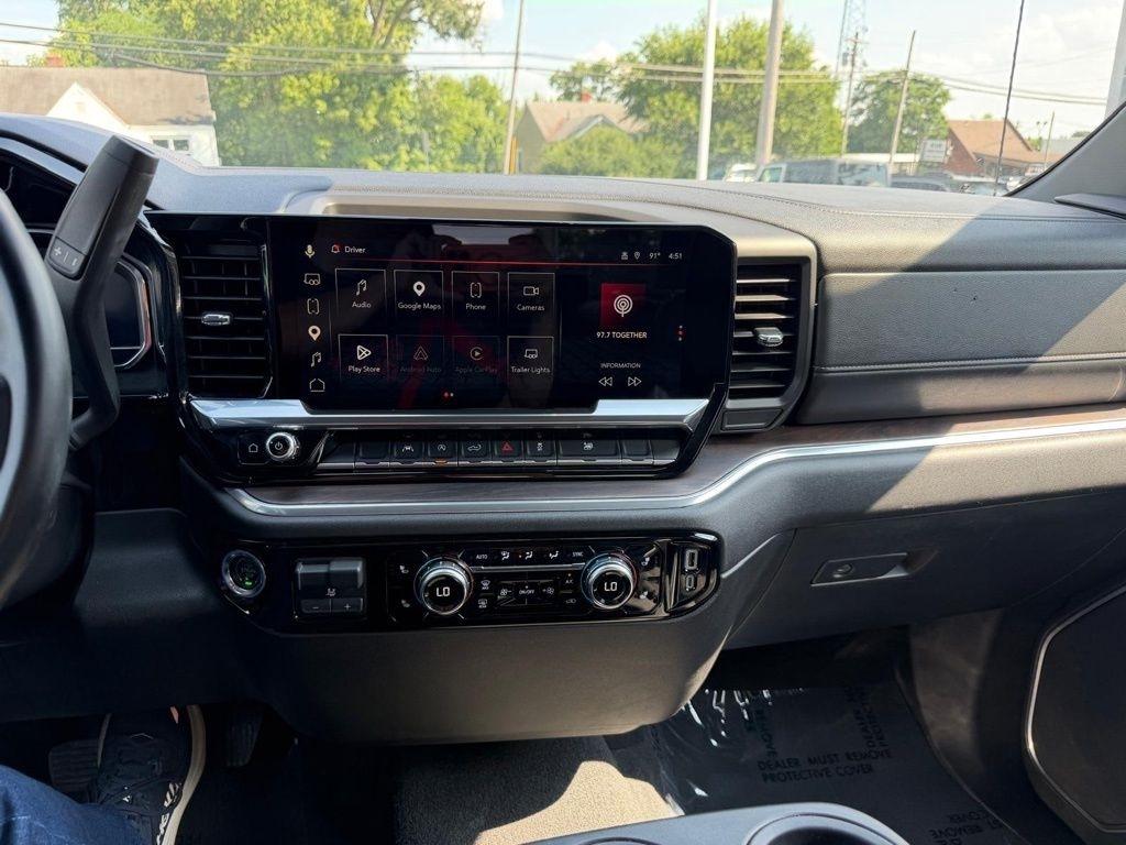 GMC Sierra 1500 SLT Crew Cab 4WD 2025