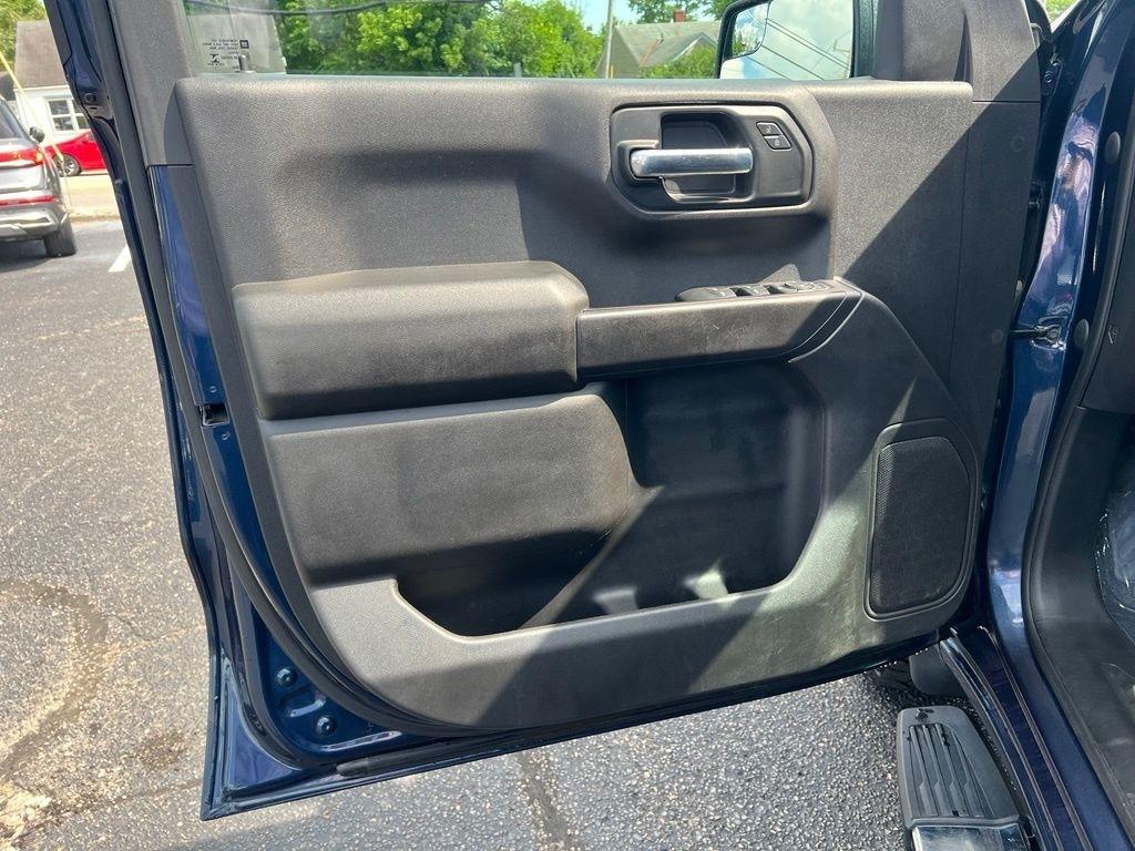 Chevrolet Silverado 1500 Custom Crew Cab Long Box 4WD 2020