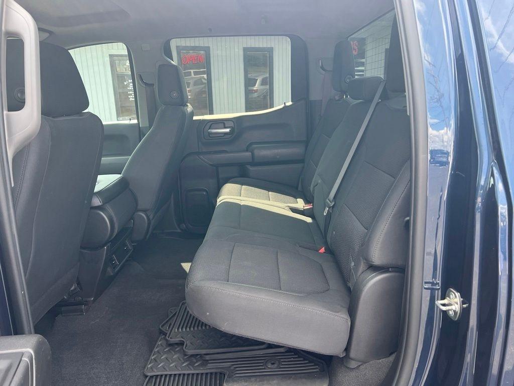 Chevrolet Silverado 1500 Custom Crew Cab Long Box 4WD 2020
