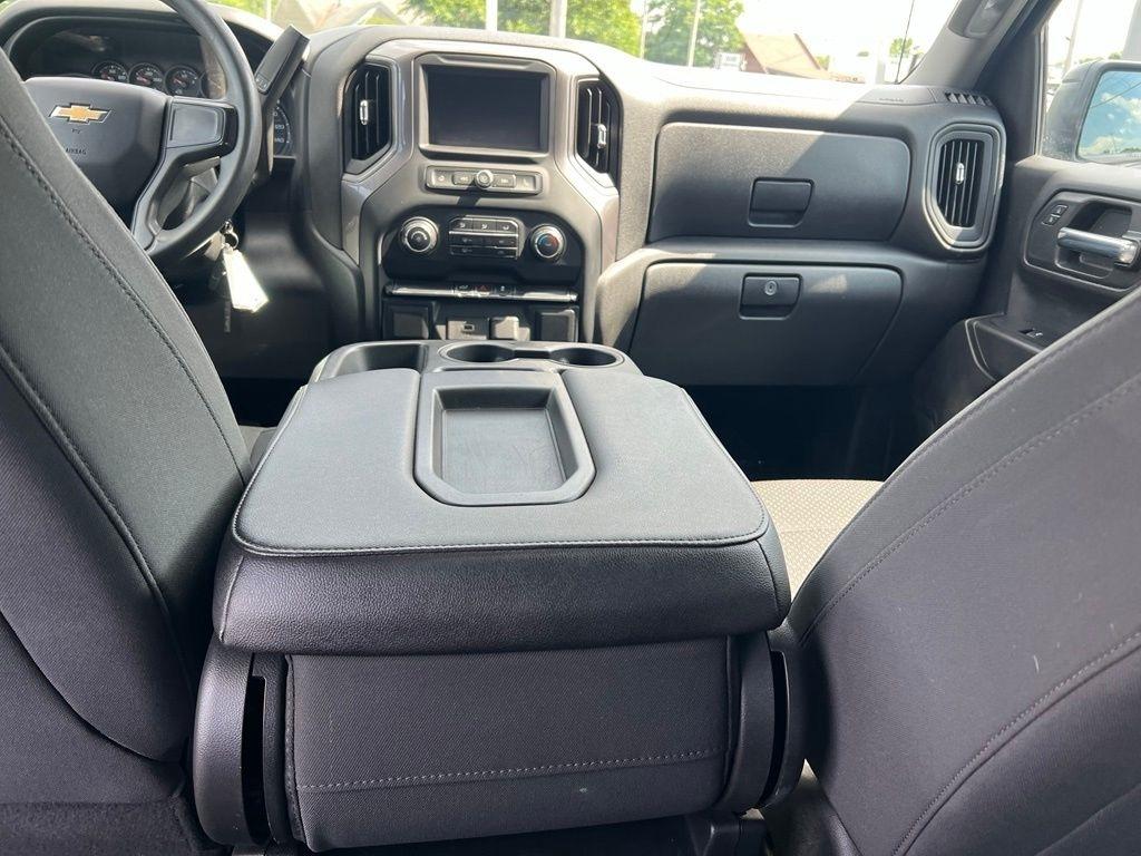 Chevrolet Silverado 1500 Custom Crew Cab Long Box 4WD 2020