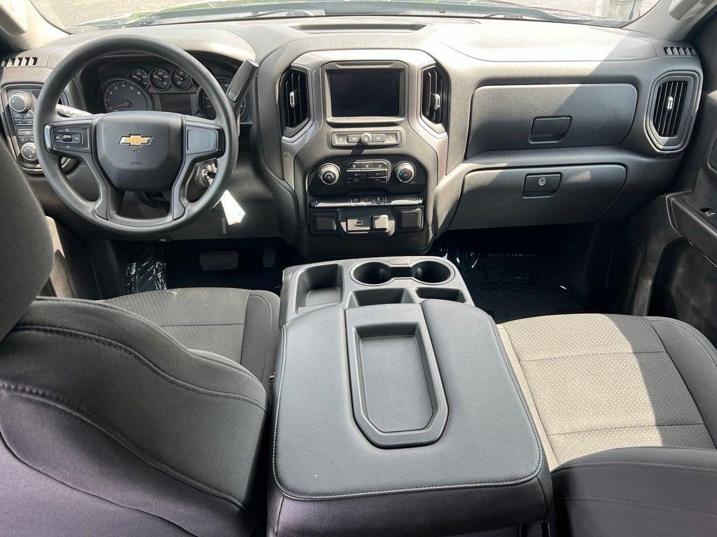Chevrolet Silverado 1500 Custom Crew Cab Long Box 4WD 2020