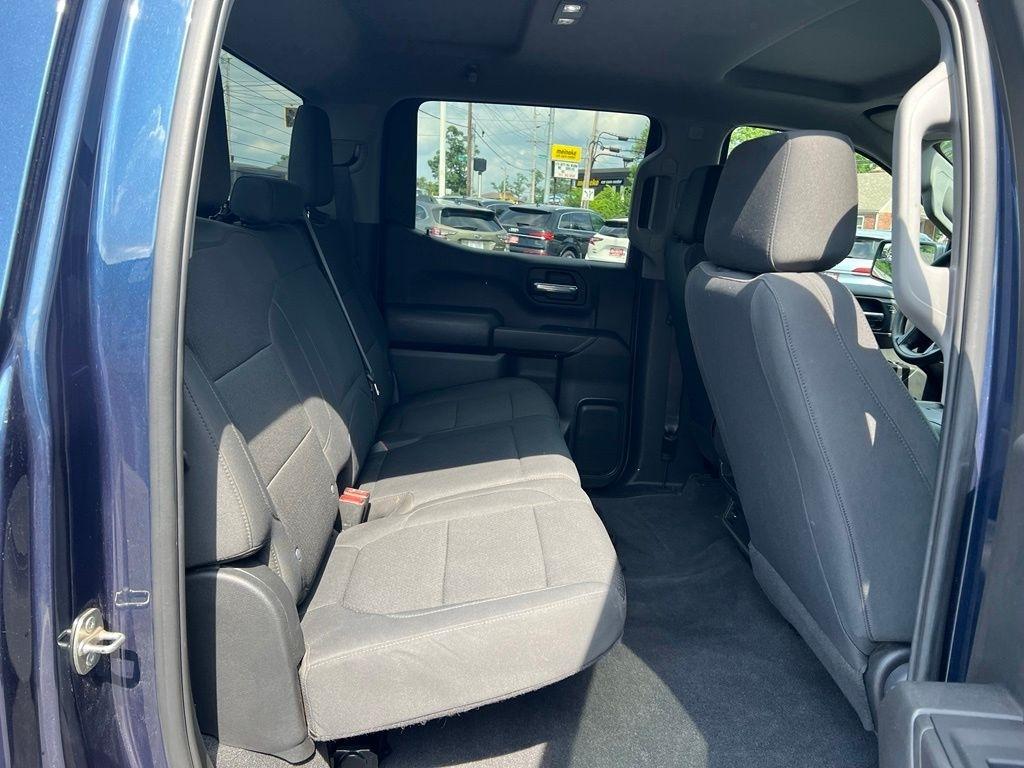 Chevrolet Silverado 1500 Custom Crew Cab Long Box 4WD 2020
