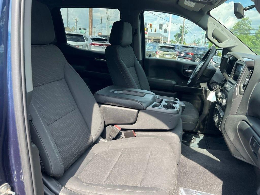Chevrolet Silverado 1500 Custom Crew Cab Long Box 4WD 2020