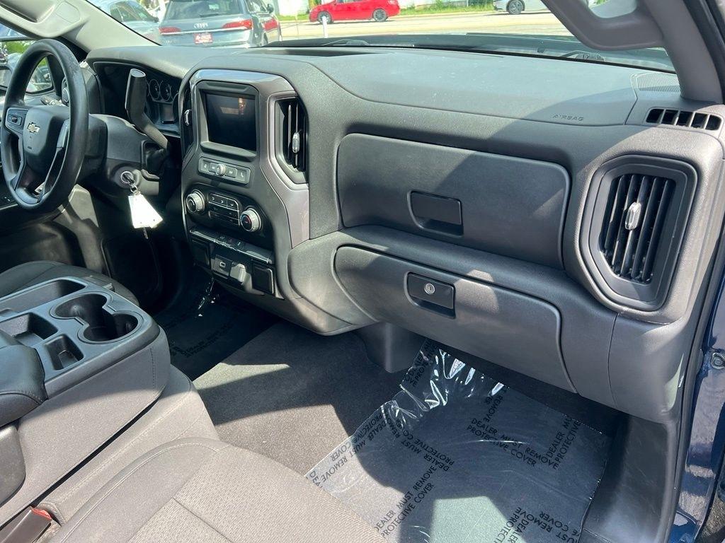 Chevrolet Silverado 1500 Custom Crew Cab Long Box 4WD 2020