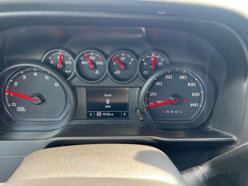 Chevrolet Silverado 1500 Custom Crew Cab Long Box 4WD 2020