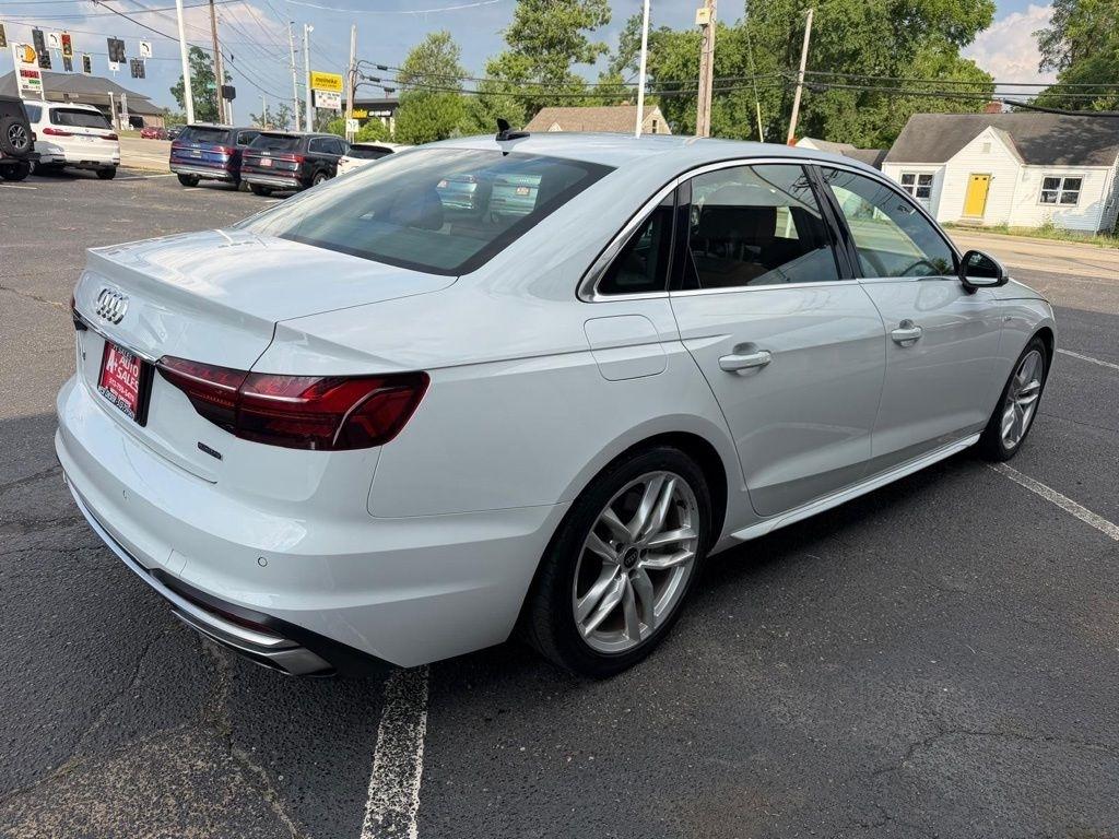 Audi A4 Premium Plus 45 TFSI quattro 2024